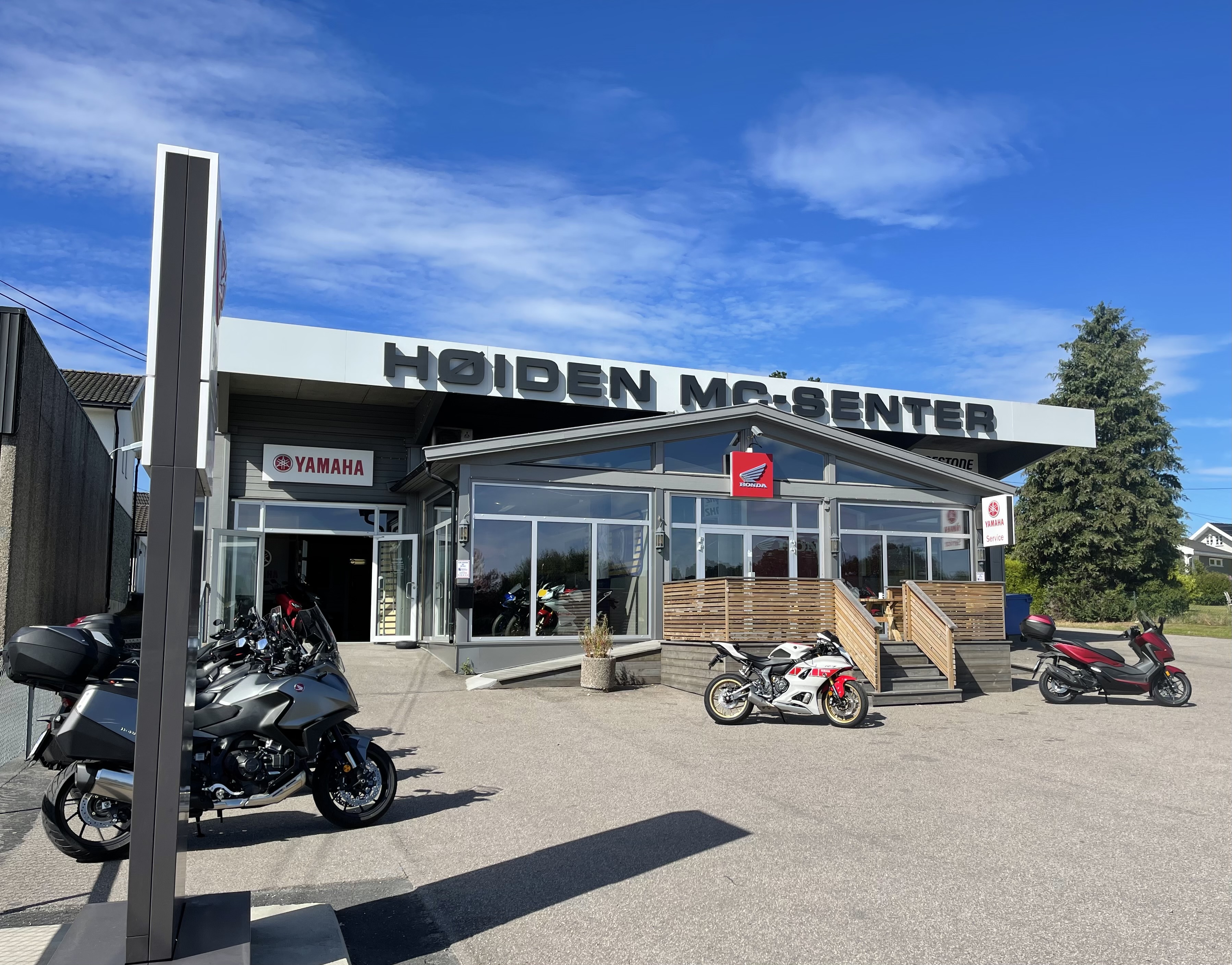 Bilde av Høyen MC-senter utenfra